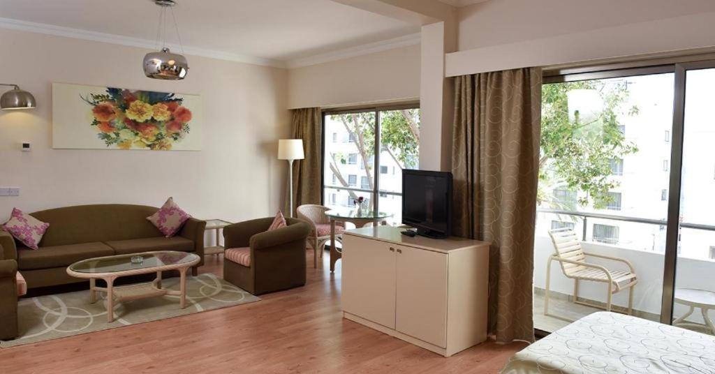 Jasmine Court Hotel Kyrenia  Room photo